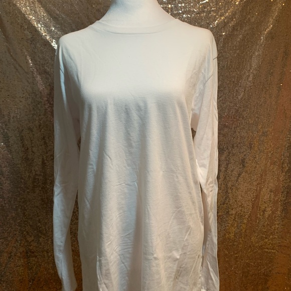 Elegant White Long Sleeve Tee - Picture 1 of 4